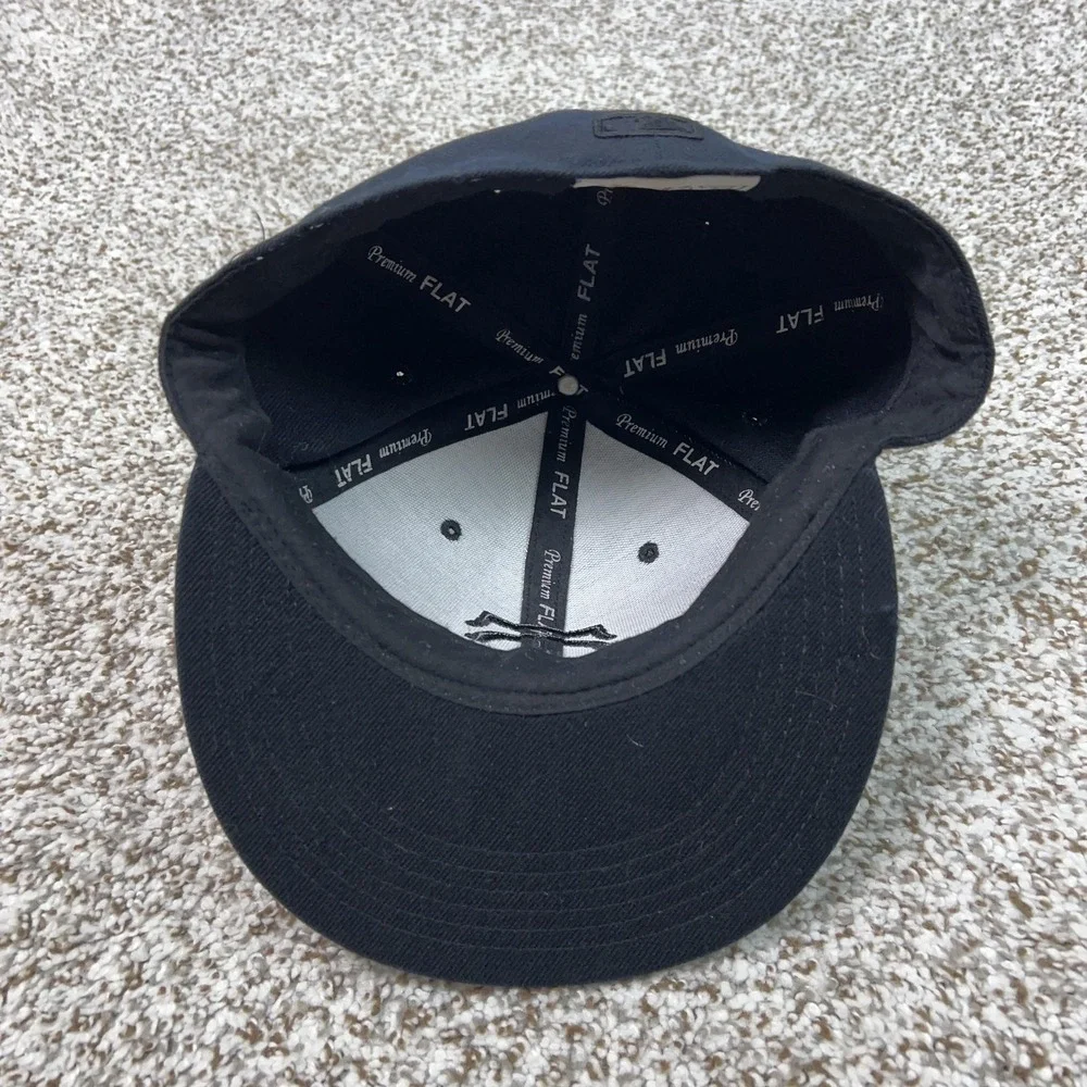 Minnesota Twins Hat Cap Fitted Mens 7 3/8 Navy MLB Baseball TC Logo Blackout‎